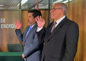 Posesionan a Peredo y Gumucio como nuevos viceministros del sector hidrocarburífero