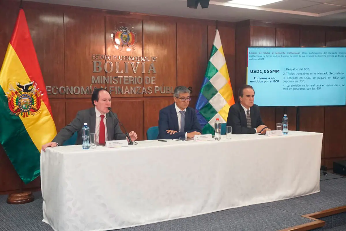 El Estado anuncia devolución de dólares desde julio y facilidades para remesas