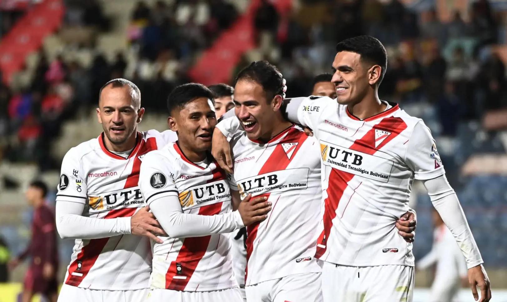 Always noquea (4-0) a Lanús y mantiene vivo su sueño internacional