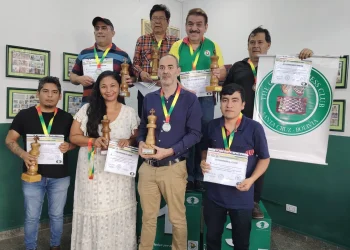 Santa Cruz corona a los ganadores del Nacional Senior de ajedrez