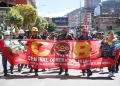 Marcha de la COB toma el centro paceño y presiona al Gobierno por alza salarial
