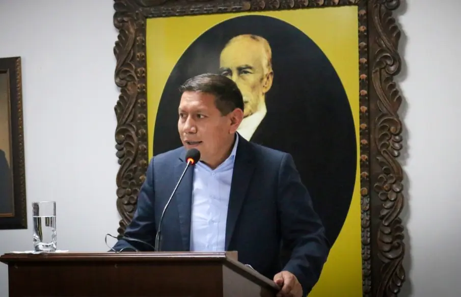 El magistrado Víctor Hugo Claure fue atacado por sicarios/Archivo