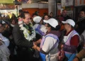 El alcalde de La Paz, César Dockweiler, visitó el mercado Lanza. FOTO: GAMLP