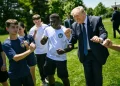 Trump recibió la visita de estudiantes en la Casa Blanca/Casa Blanca