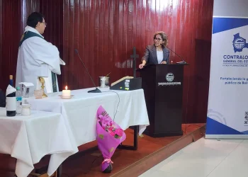 Con una misa por su aniversario, la Contraloría apunta a recuperar credibilidad