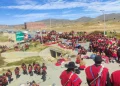 Provincia Omasuyos bloquean caminos en el sector de Calachaca
