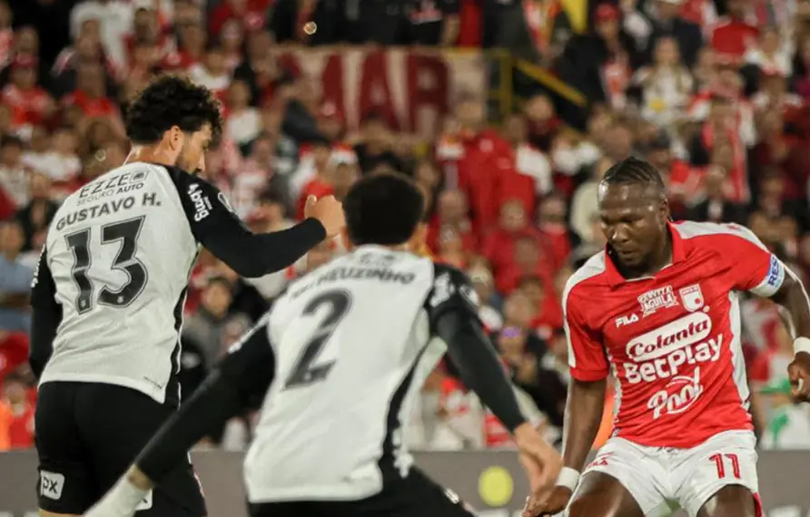 Corinthians iguala sobre la hora 1-1 con Santa Fe en Libertadores