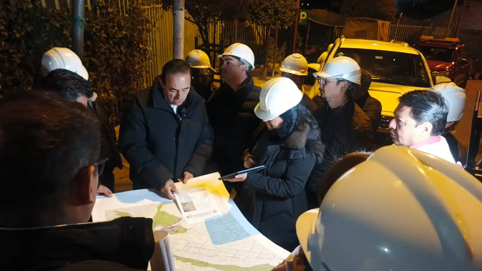 Dockweiler inspecciona Cotahuma para frenar construcciones en zona de riesgo