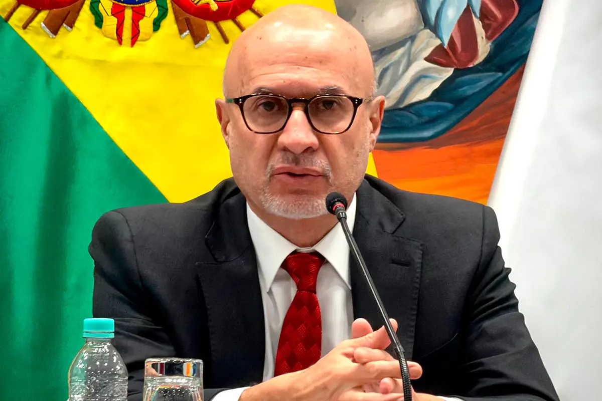 Lupo anuncia paquete de leyes estructurales, entre ellas la de Inversiones