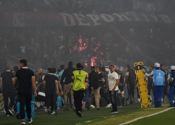 Conmebol cancela partido Medellín-Flamengo por disturbios en estadio