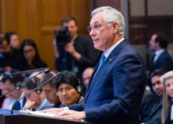 Rodríguez Veltzé recuerda principio de libre tránsito y pide retomar agenda de buena vecindad con Chile