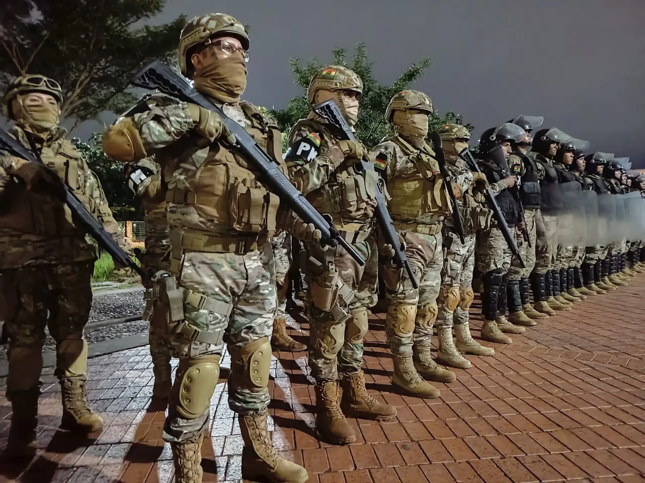 Despliegan más de 780 militares para patrullajes en Santa Cruz y Montero