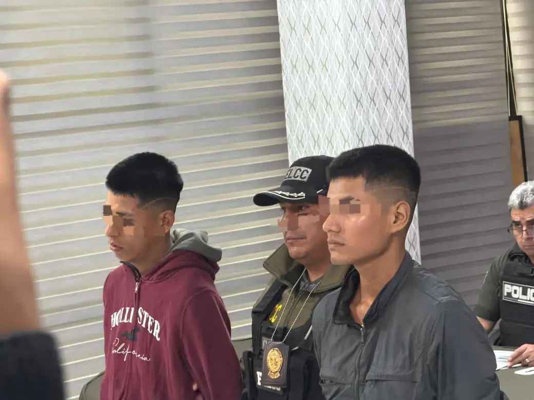 Los dos aprehendidos fueron presentados por la Policía/Policía Boliviana