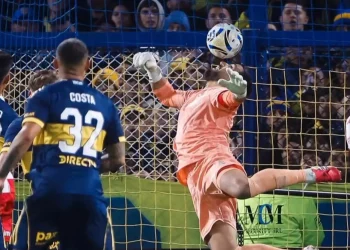 En La Bombonera, Huracán da el golpe y elimina a Boca