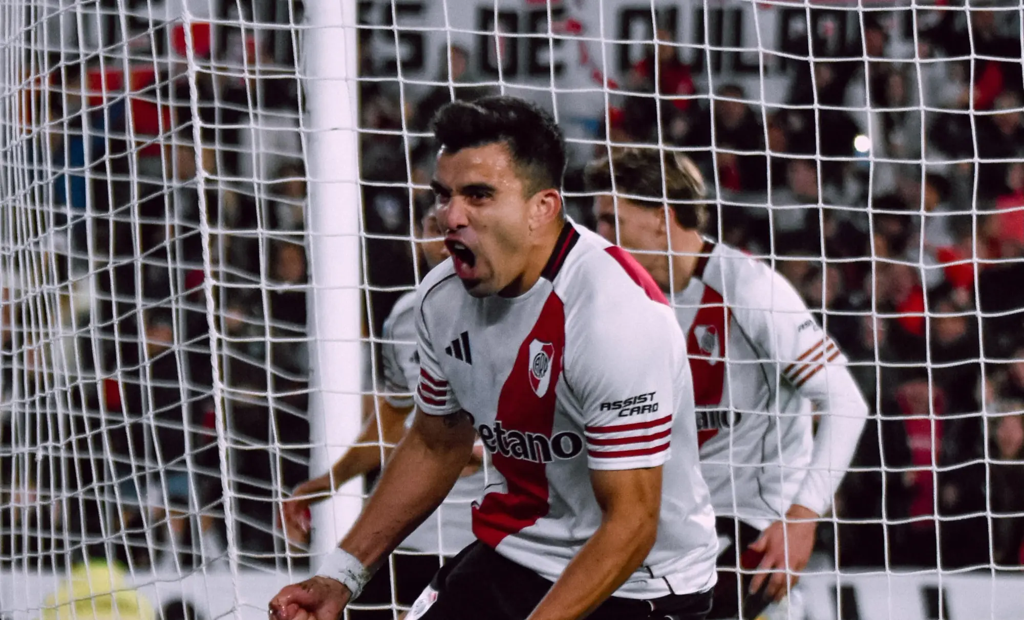 River Plate sufre pero vence en penales a San Lorenzo en octavos