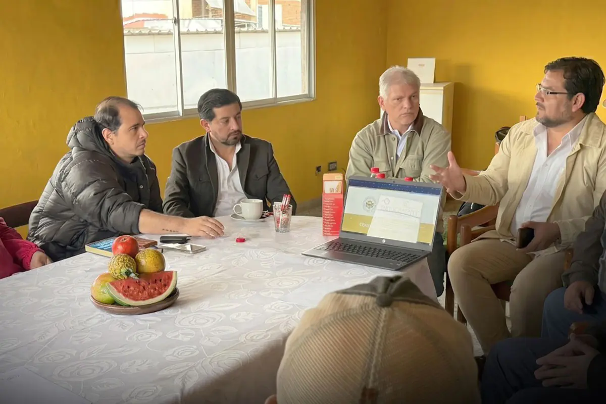 El INE y productores de frutas coordinan acciones para Censo Agropecuario