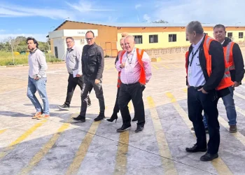Naabol y Ecobol coordinan implementación de Centro Postal en Viru Viru