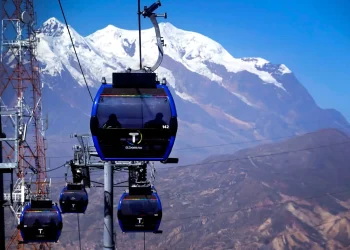Mi Teleférico refuerza operaciones con más cabinas en tres líneas
