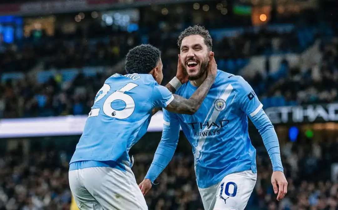 City golea al Crystal Palace y se coloca a dos puntos del Arsenal