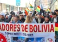 Marcha contra bloqueos de la COB exige soluciones y anuncia defensa de la democracia