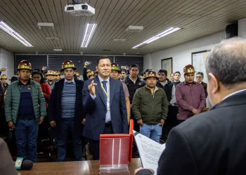 Posesionan a Carlos Ergueta como nuevo viceministro de Minerales Tecnológicos