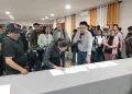 La ministra de Educación, Beatriz García, en la firma del acuerdo. FOTO: Ministerio de Educación.