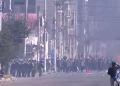 Enfrentamientos en Huajchilla y El Alto: bloqueadores resisten el desbloqueo militar y policial