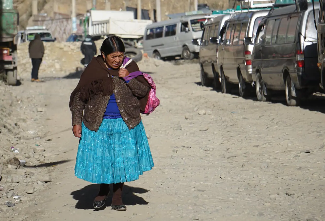 La Paz golpeada por bloqueos: reina el conflicto en operativo de desbloqueo