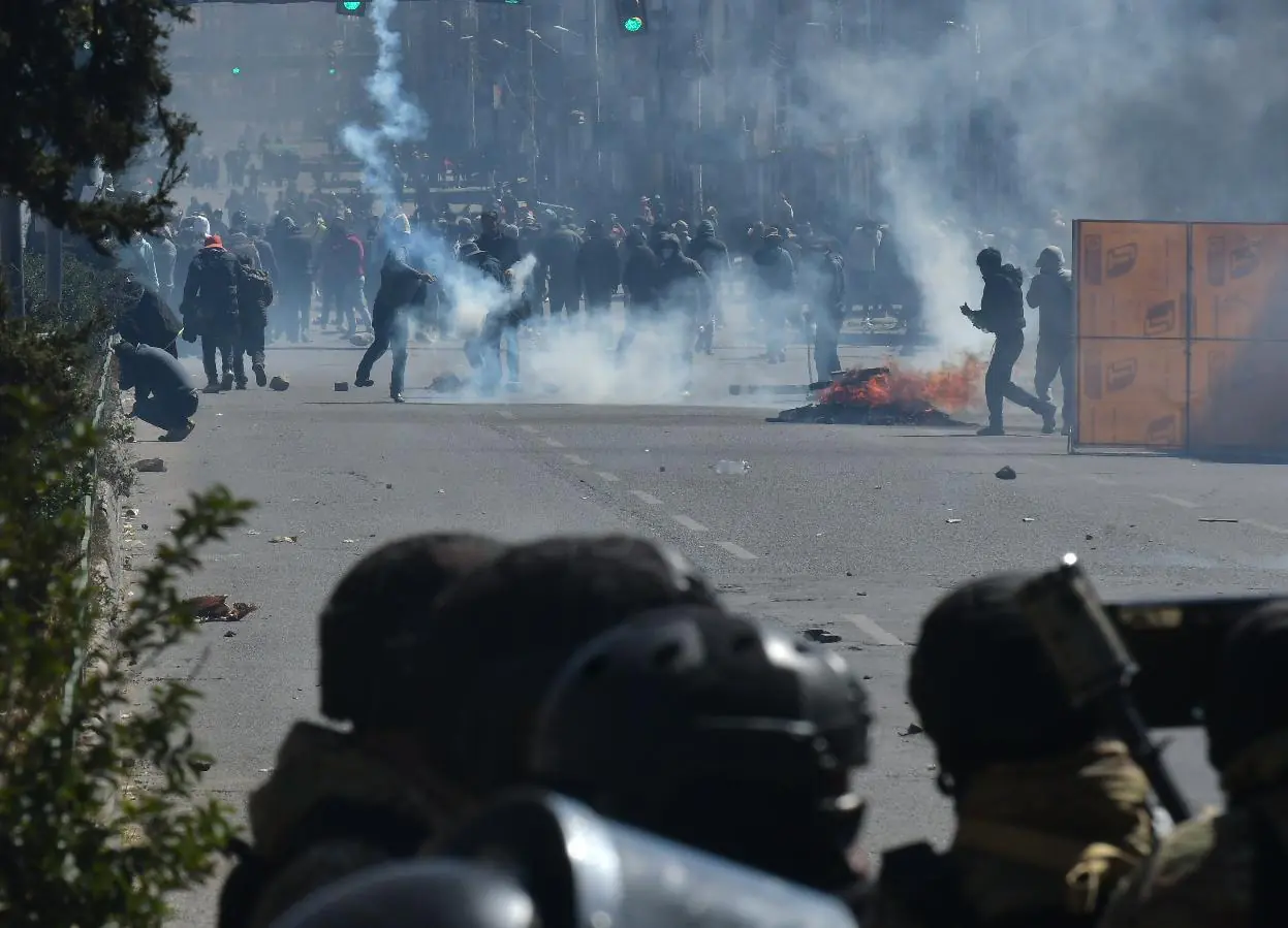 Diputados de Libre exigen garantizar paso de ambulancias y medicinas en medio bloqueos