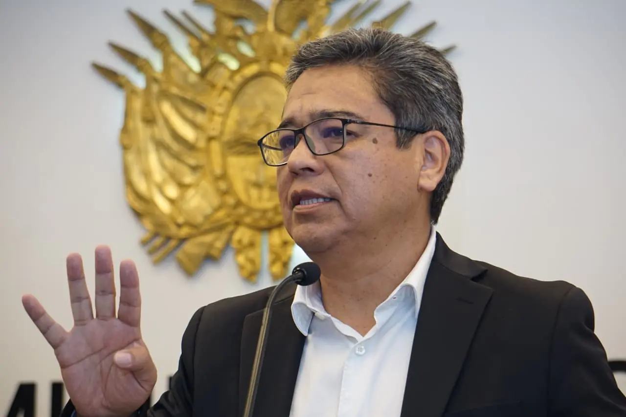 Gobierno instruye repliegue de policías y militares; asegura que logró el objetivo humanitario