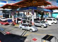 Se registran filas que superan las 15 cuadras en surtidores de la zona Sur