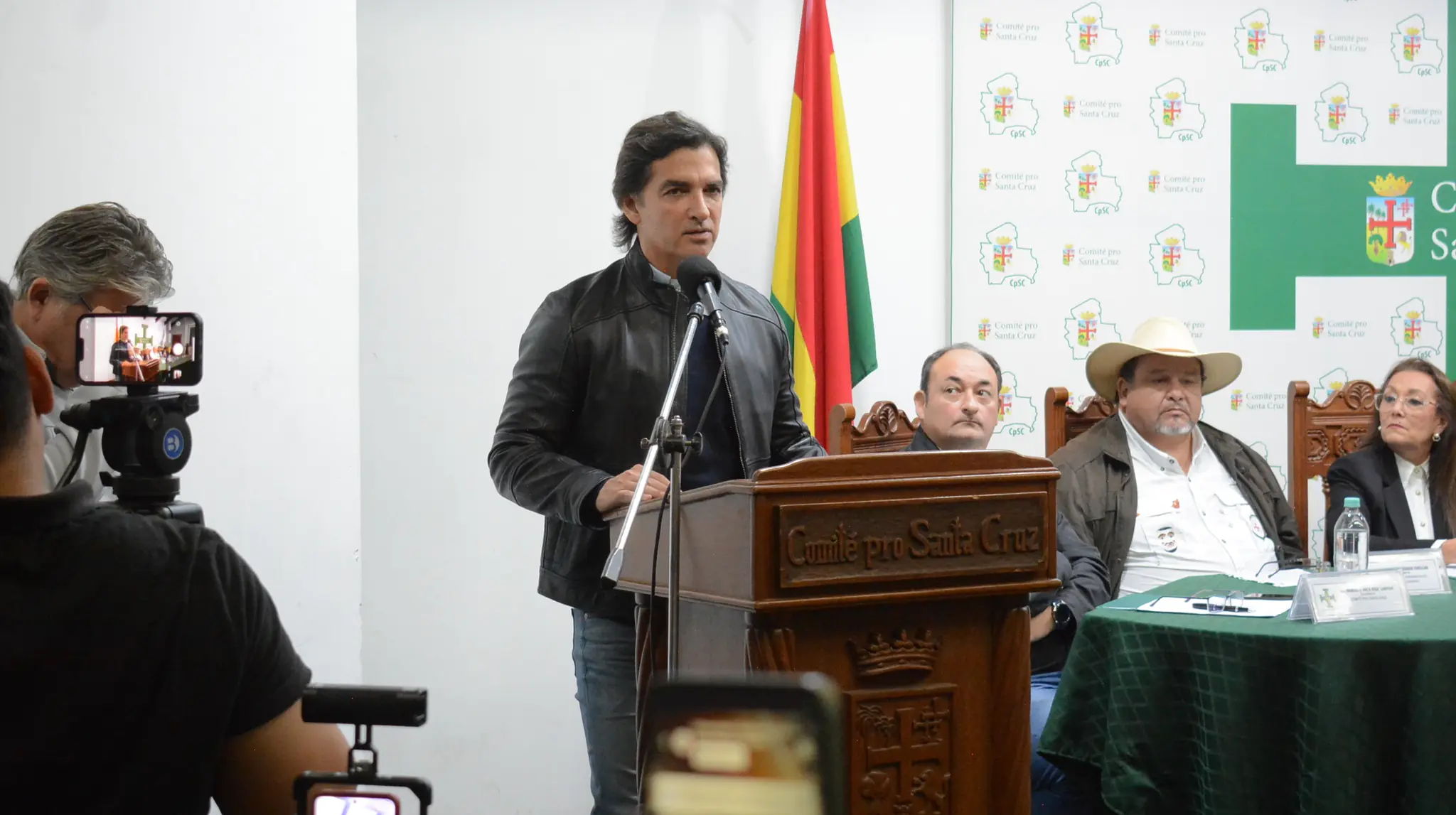 Líderes cruceños piden frenar la violencia y llaman al diálogo