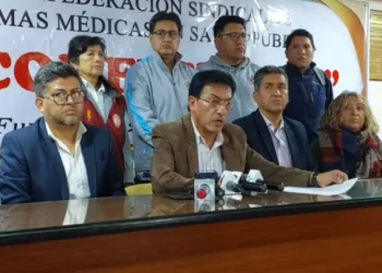Hospitales públicos racionan alimentos por bloqueos en La Paz