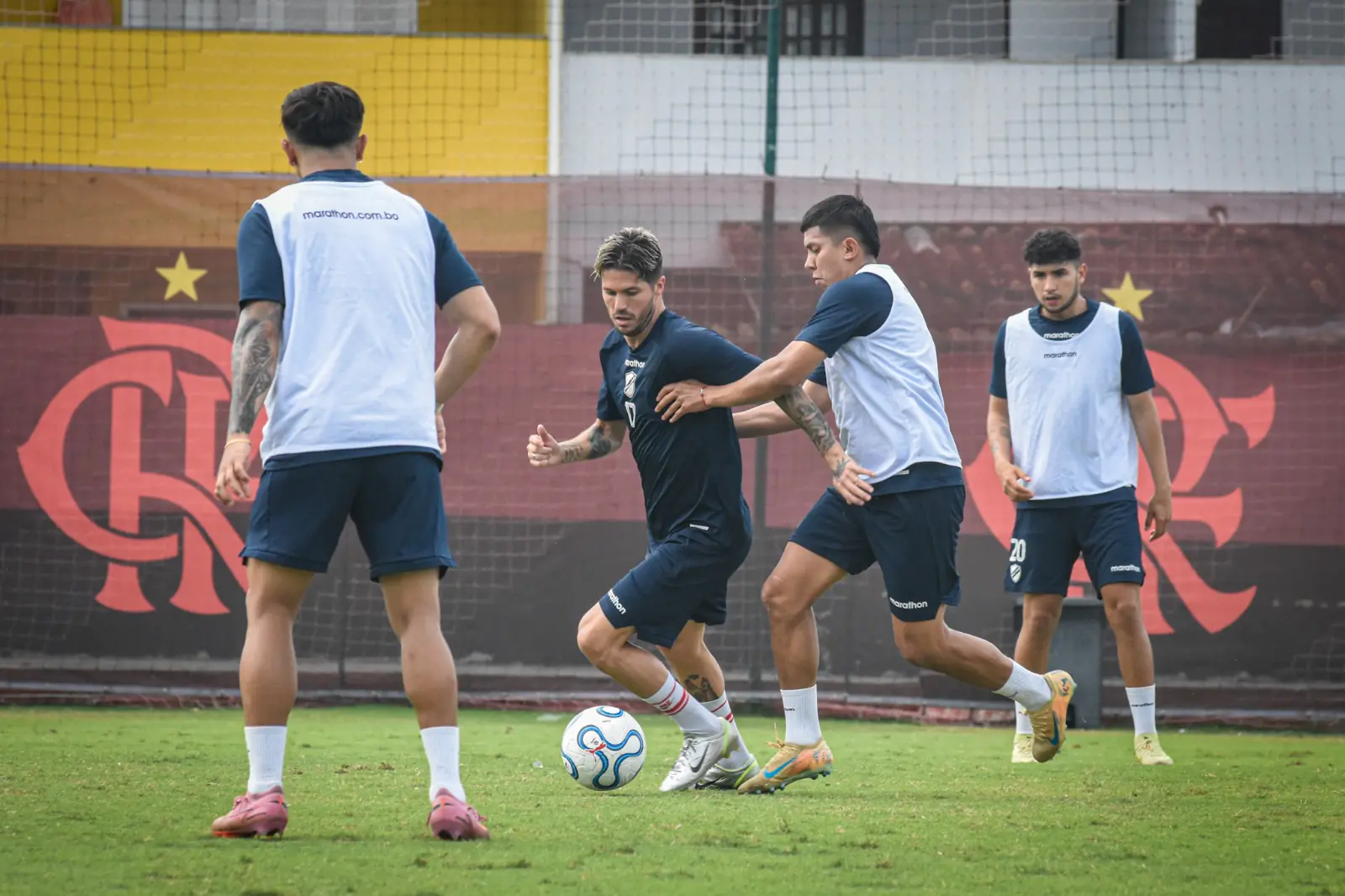Bolívar enfrenta a Fluminense, en riesgosa visita a Río