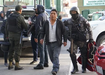 Policía reporta 28 aprehendidos y 99 arrestados tras violencia del lunes