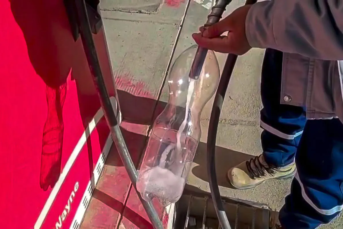 YPFB descarta responsabilidad en presunta venta de gasolina con agua en Potosí