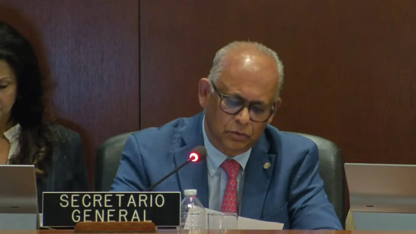 Secretario general de la OEA respalda a Paz y pide diálogo para superar la crisis en Bolivia