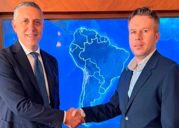 ENTEL y Sparkle firman acuerdo para fortalecer la conectividad digital de Bolivia