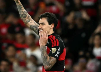 Flamengo vence 1-0 a Estudiantes de La Plata y avanza a octavos