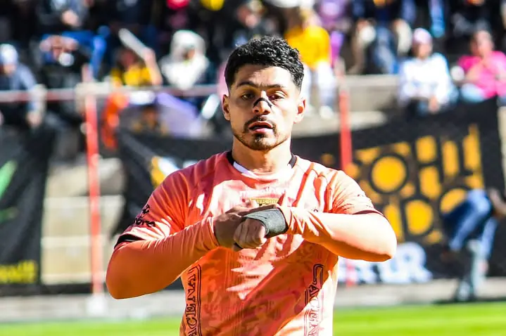 Lom es citado en Guatemala para jugar frente a Chequia y Ecuador