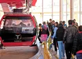 Usuarios abordan una cabina de la Línea Roja del Teleférico. FOTO: Mi Teleférico