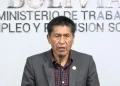Morales pone su cargo a disposición en Trabajo ‘para pacificar el país’