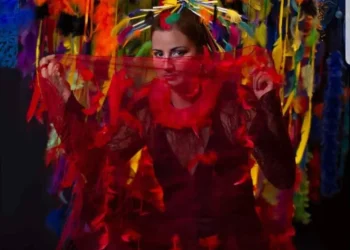 Embajada de Brasil presentará en La Paz ‘Arte Plumaria’ de Alexandra Bravo