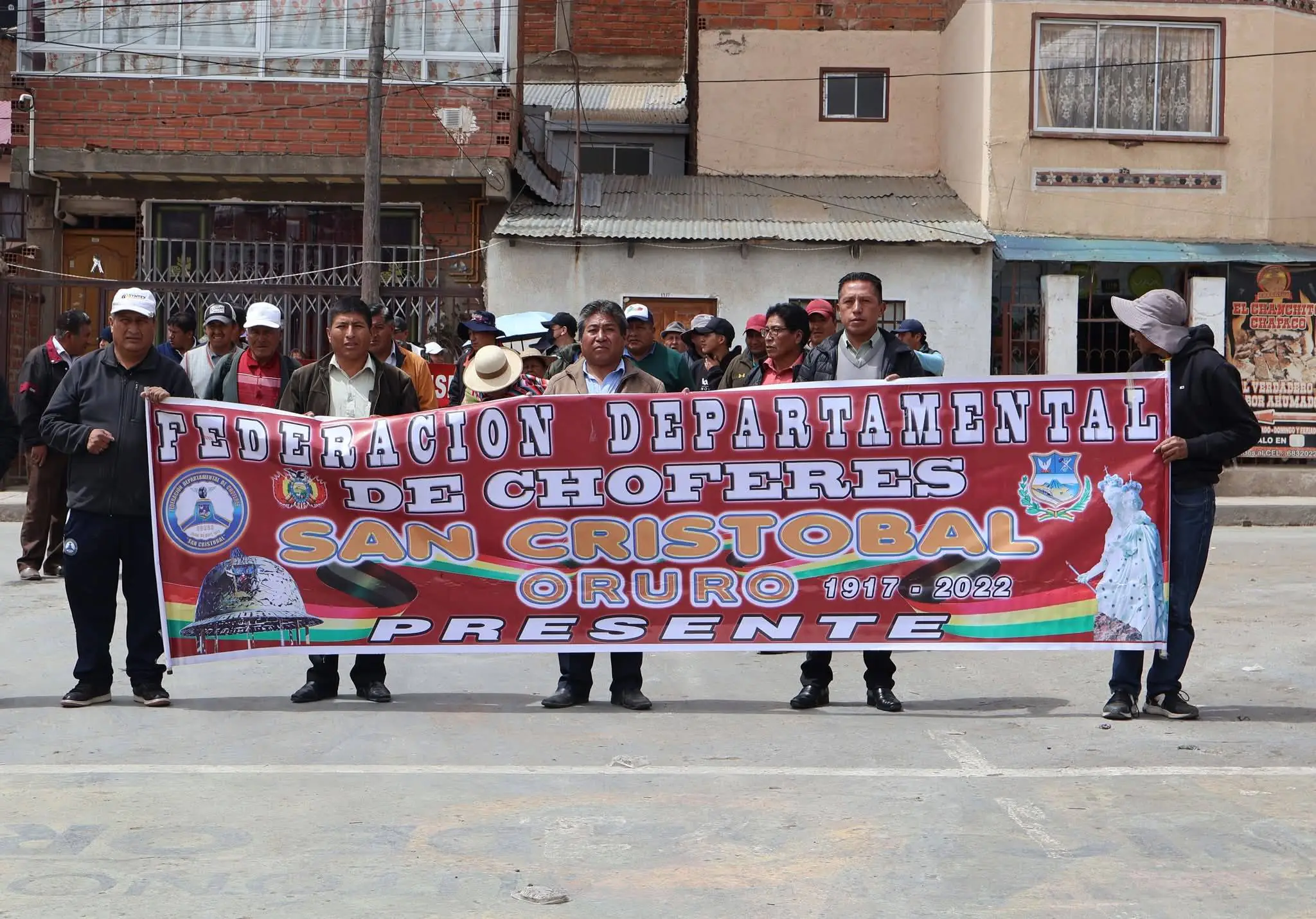 Choferes de la Federación 'San Cristóbal' de Oruro. FOTO: RRSS