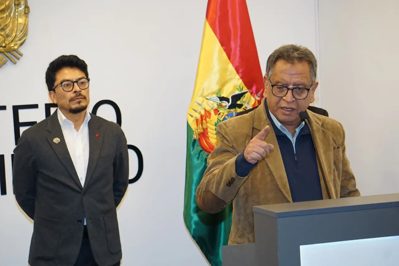 Gobierno anuncia corredor humanitario este sábado para abastecer a La Paz y El Alto