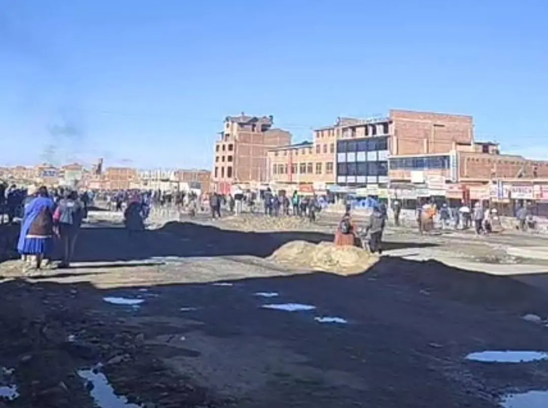 Hay tensión en el avance del despeje de vías entre La Paz y Oruro