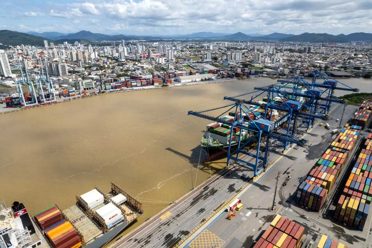 Argentina baja impuestos a las exportaciones