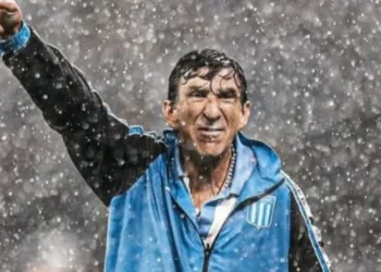 Racing Club decidió el cese del DT Gustavo Costas tras eliminación en la Sudamericana