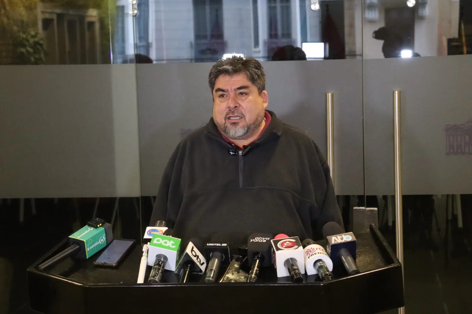 Libre pide renuncia de ministros y afirma que el gabinete de Paz ‘perdió credibilidad’