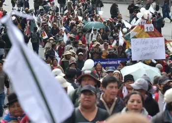 Transportistas y gremiales exigen soluciones al Gobierno tras 26 días de conflictos